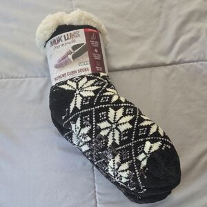 Muk Luks Women's Black and Cream Cabin Socks